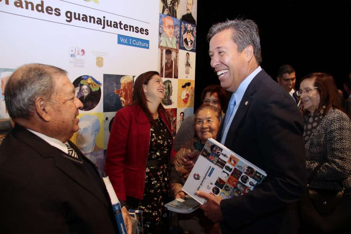 PARTICIPACIÓN DE LOS CRONISTAS EN EL LIBRO: 